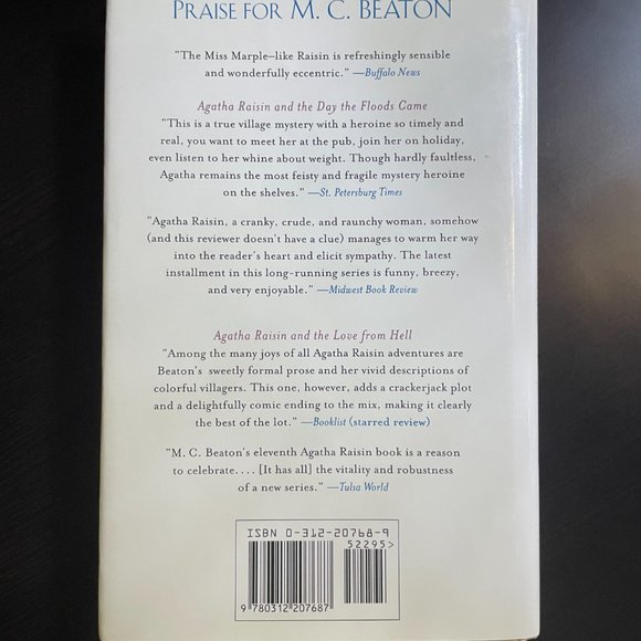 Agatha Raisin & the Case of the Curious Curate- M C Beaton Brand New First Edit - Picture 3 of 3